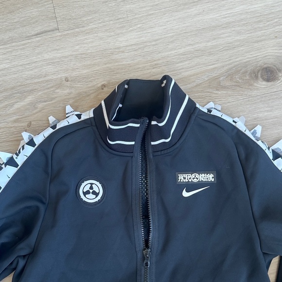 Nike x ACRONYM ®
Men's Knit Jacket - Picture 5 of 7